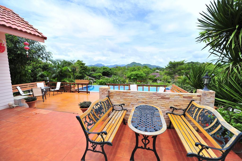 Dusit Talai Resort Nong Nam Daeng Quarto foto